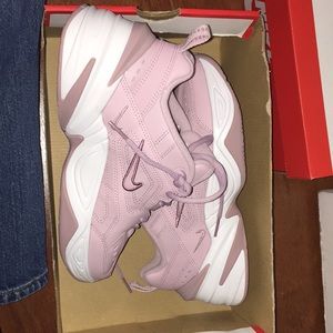 Pink nike shoes platforms